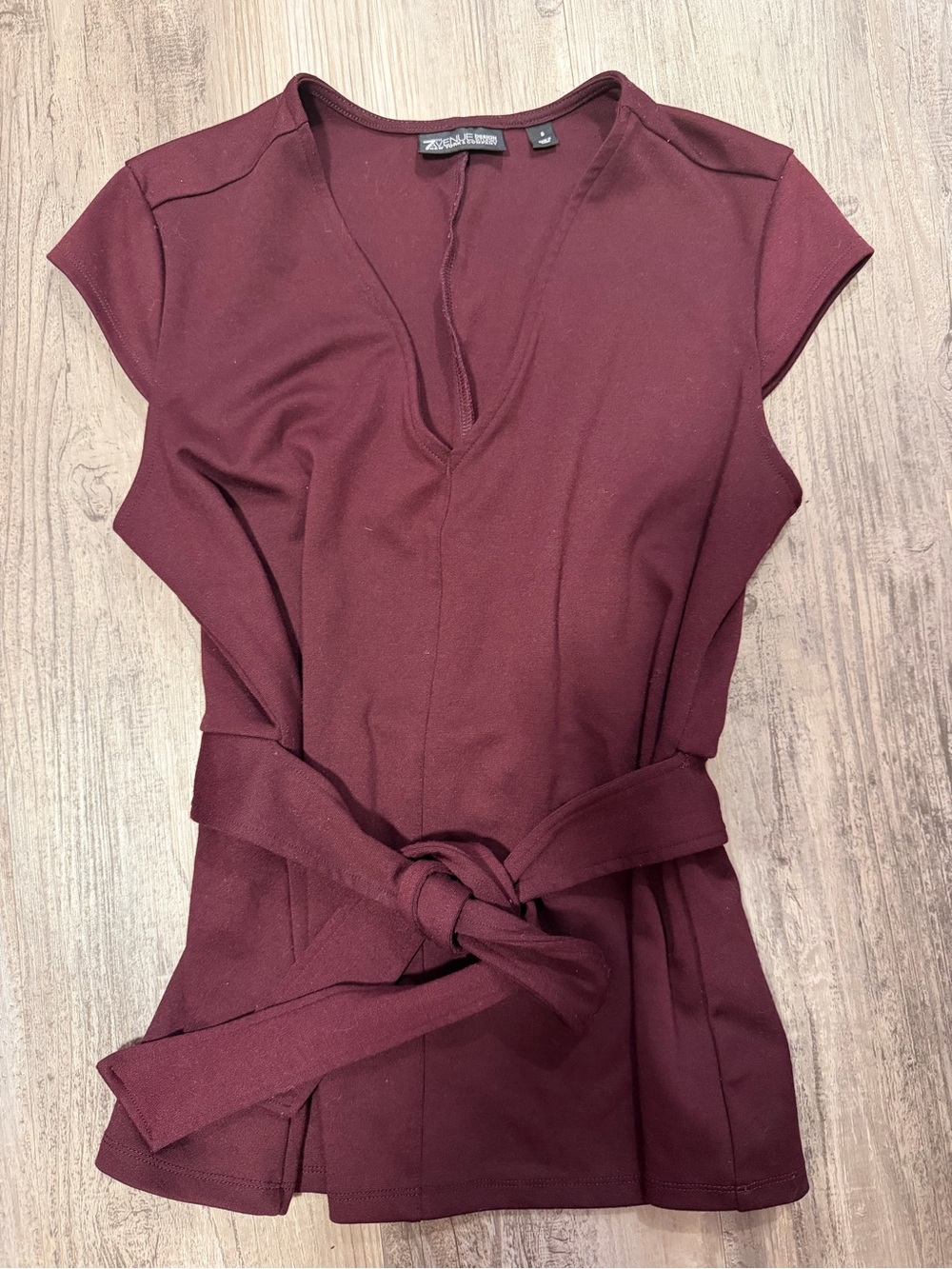 7th Avenue NY & Co Women’s Burgundy Cap Sleeve Front Tie Top-S